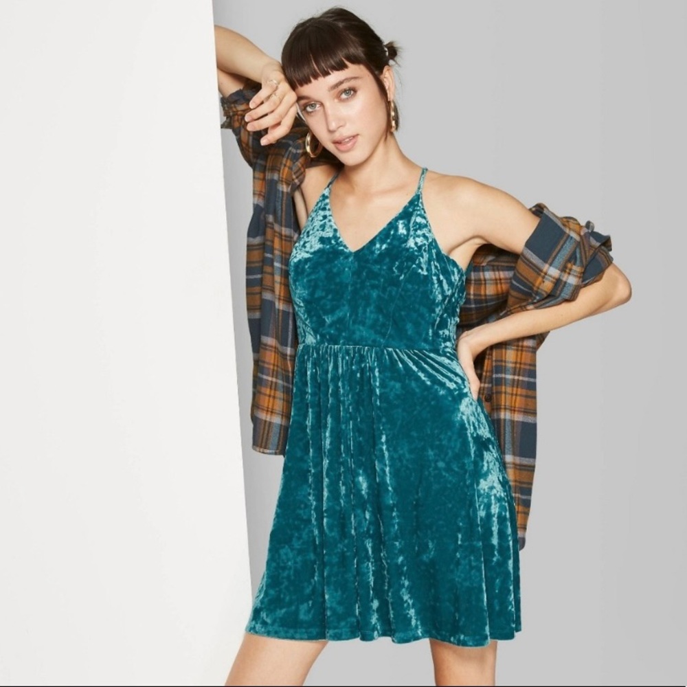 🌊 Wild Fable Sleeveless V-Neck Velvet Skater Dress Size M